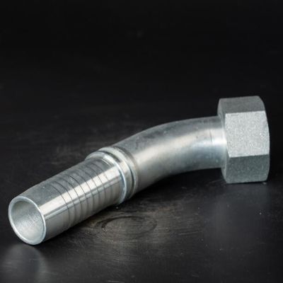 Hydraulische Rohrverbindungen aus Edelstahl mit Ellbogenrohr Metrik für das Krampfdrücken 20441