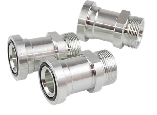 Rundkopf 300 PSI Flansche Metrische Außennadel Hydraulische Übergangsschlauchanlage